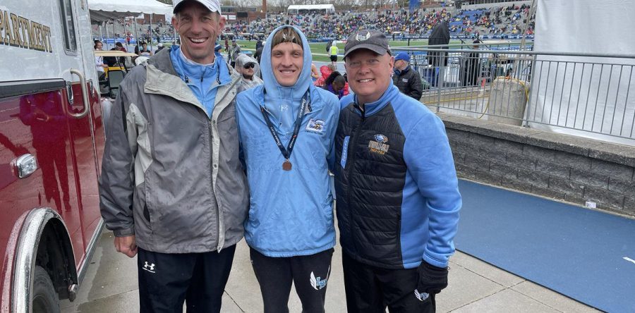 Sibling success at Drake Relays