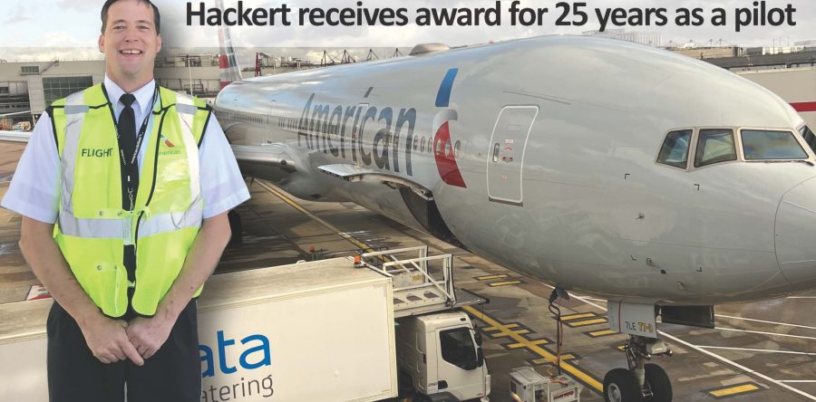 Hackert receives award for 25 years as a pilot