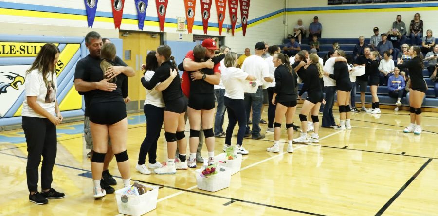 Hawks honor youth volleyball players, seniors in last regular-season home game