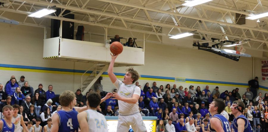 L-S keeps winning, moves up in 1A rankings