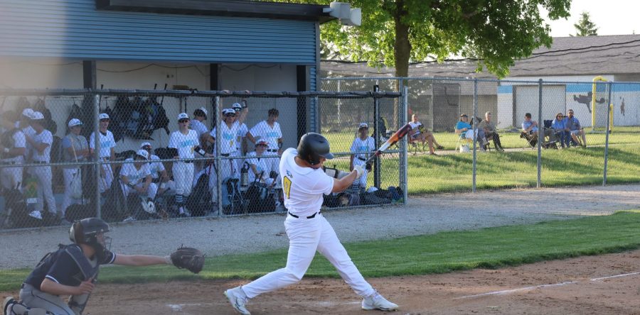 Hawk baseball dominates first two games of the season