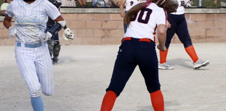 L-S softball wins three straight