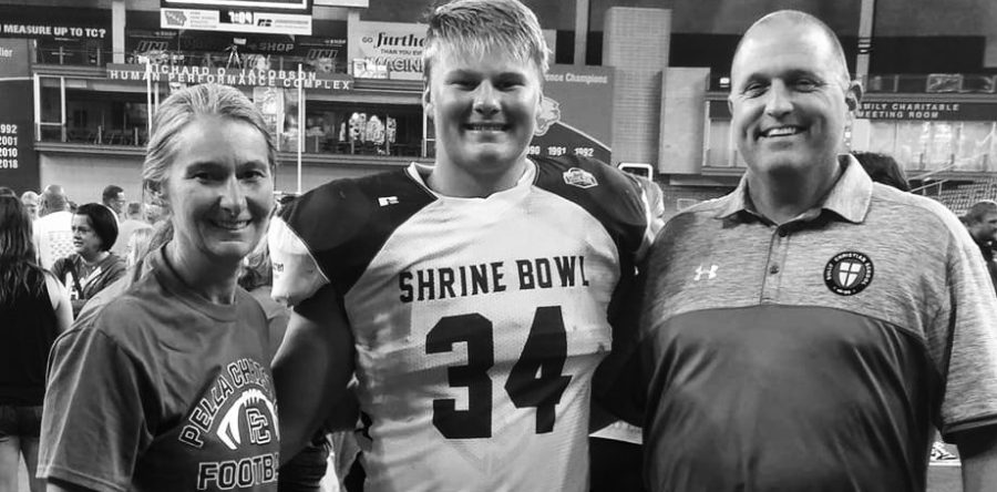 Veenstra shines in Iowa Shrine Bowl