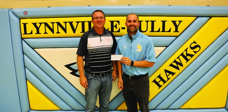 Iowa Intensity supports Lynnville-Sully basketball with generous $7,500 donation