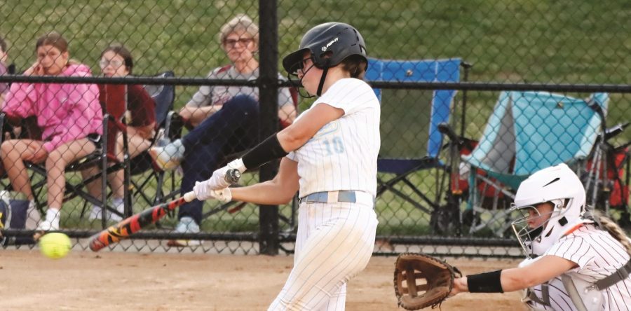 Errors prove costly in Hawk softball’s tough week