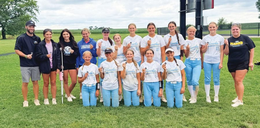 L-S softball pushes SICL leader to nine innings in one-run game